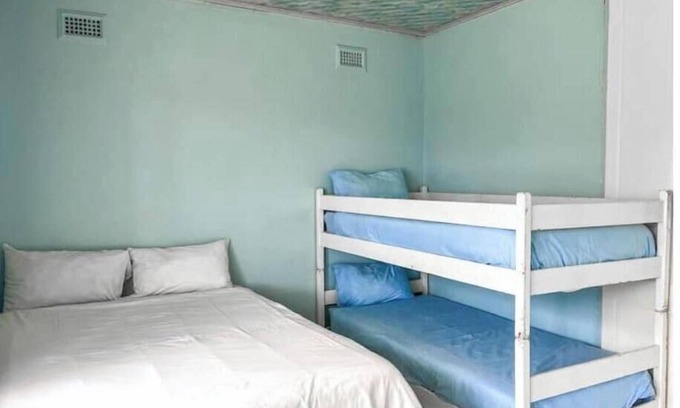 Gweru Cabina | Quaint cabin with WiFi in charming Gweru