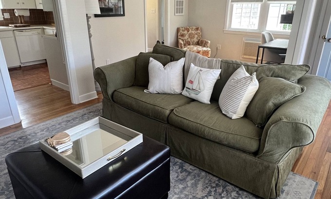 Dartmouth Apartamento | Quaint Coastal Cottage in Padanaram