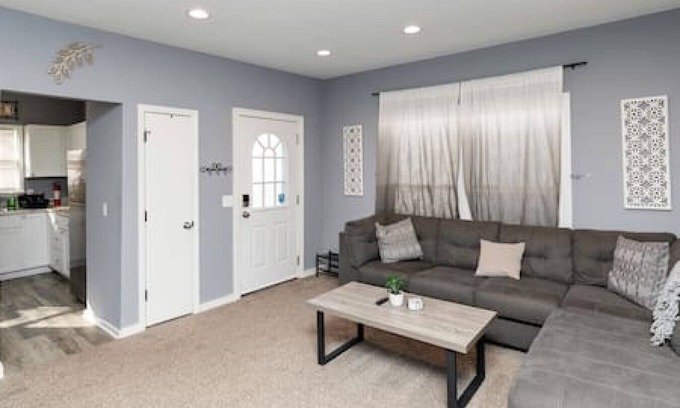 Des Moines Casa | Quaint & Comfy 3 Bedroom - 3min to Downtown!