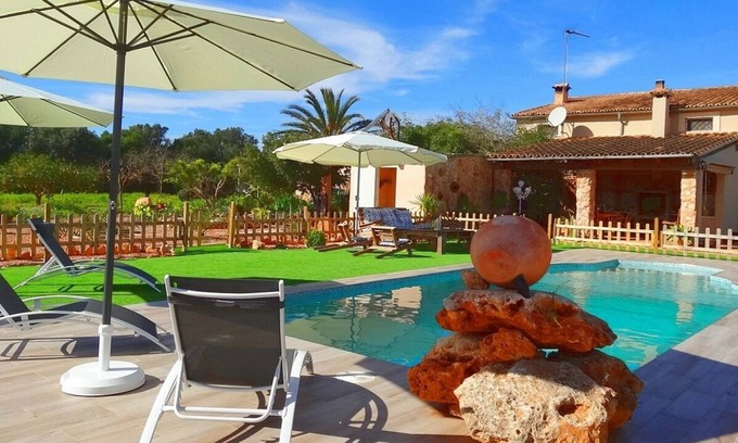Son Antem Villa | Pintoresca villa de campo, piscina privada, a solo 1 km del campo de golf Son Antem y a 8 km de la playa de S'Arenal.