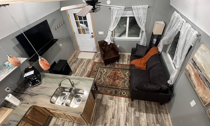 Wasilla Cabina | Quaint cozy cabin getaway near Hatcher Pass, Clear Night Cabin A