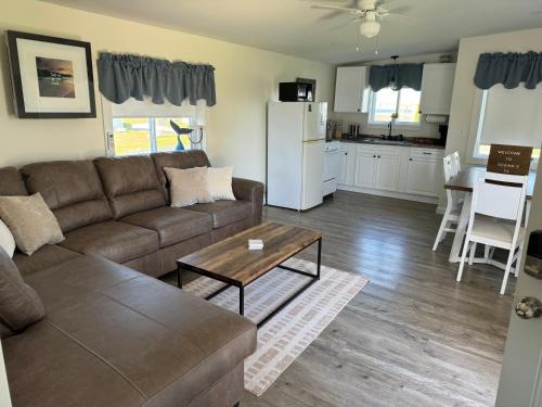 Bliss Corner Casa | Quaint, family friendly Beach house for 4