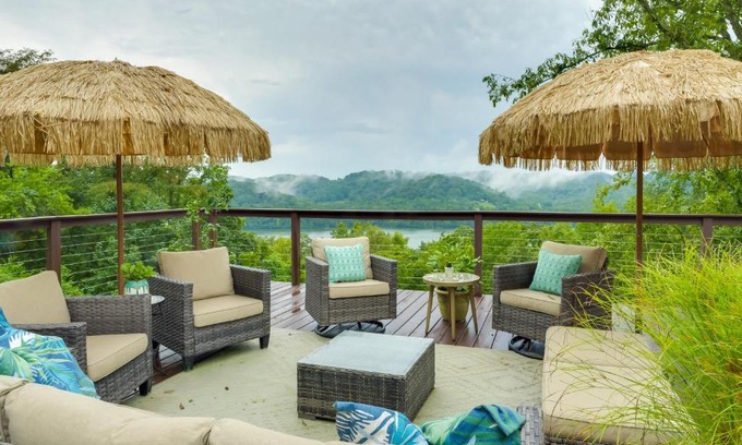 Granville Casa | Quaint Granville Retreat with Cumberland River Views