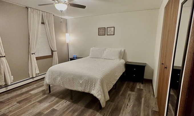 Oscoda Casa | Quaint & Historic Downtown Oscoda Home