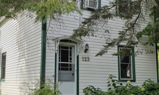 Bracebridge Cabaña | Quaint Home on Shier