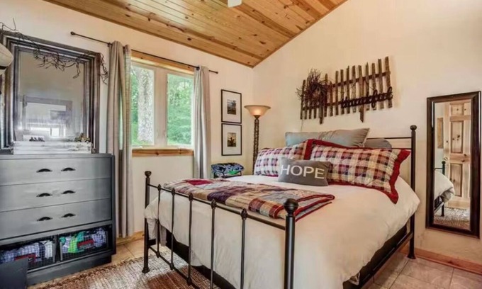 Le Sueur County Cabina | Quaint Lake Tetonka Cottage!