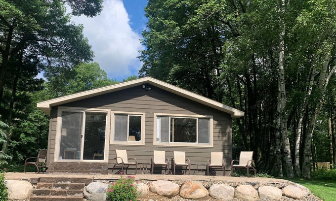 Deerwood Cabina | Quaint Lakeside retreat on Bay Lake