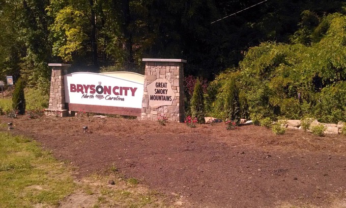 Bryson City Cabina | Pintoresco, tranquilo, y creekside! Alarka Peaceful Creek Cabin - Ciudad de Bryson