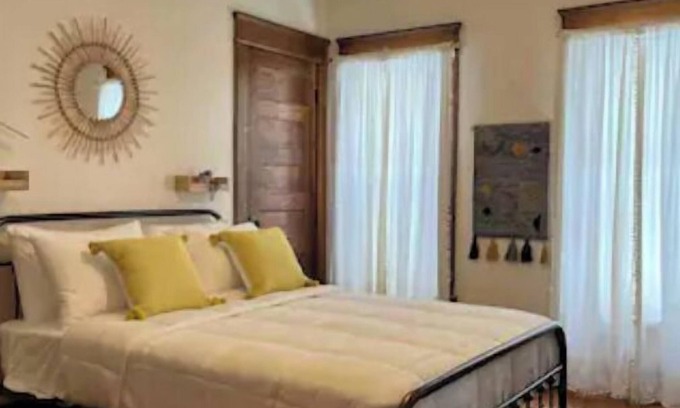 Meadville Apartamento | Quaint Pet Friendly 2 Bed Apartment Downtown