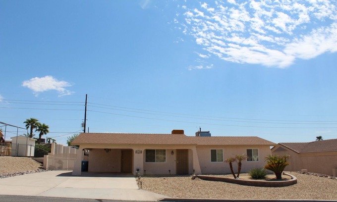 Lake Havasu City Casa | Quaint, relaxing home stocked with the basic essentials for a comfortable stay.