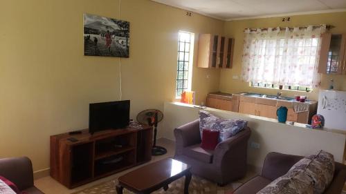 Busia Casa | Quaint Serene Homes
