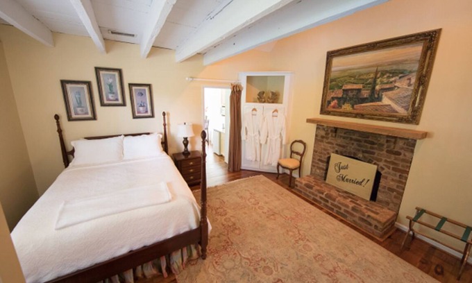 Forest Cabaña | Quaint Summer Kitchen Cottage Perfect for 2
