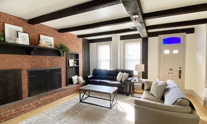 Manheim Casa | Quaint, Vintage Reno in Manheim