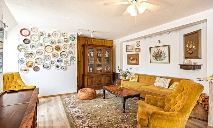 Cashmere Apartamento | Quaint walkable to Cider House & Coffee Shop