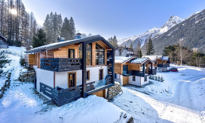 Le Lavancher Chalet De Esquí | Quality Chalet with pastries & housekeeping daily