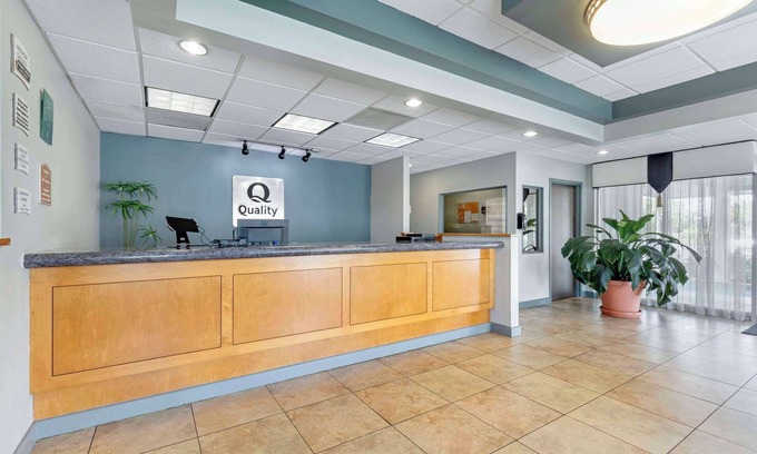 Stuart Hotel | Quality Inn Downtown Stuart