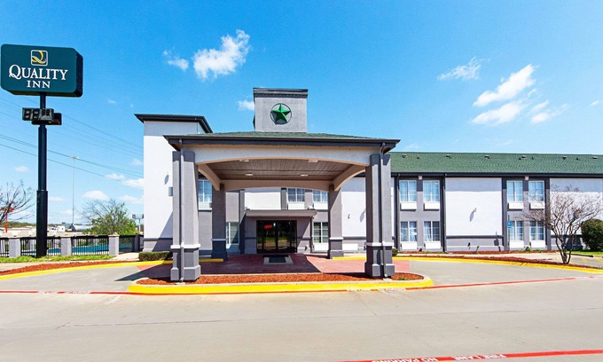 Greenville Hotel | Quality Inn Greenville I-30