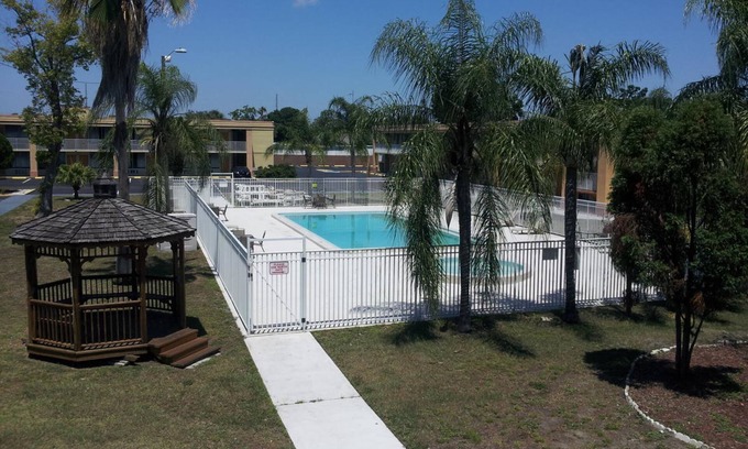 St. Petersburg - Clearwater Hotel | Quality Inn Saint Petersburg North-Tampa Bay
