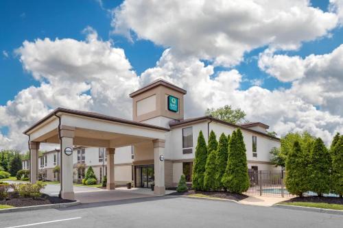 Morrisville Hotel | Quality Inn & Suites NJ State Capital Area