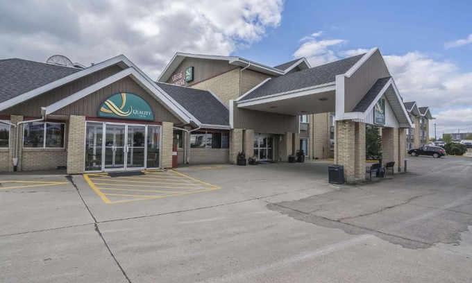 West Edmonton Hotel | Quality Inn West Edmonton