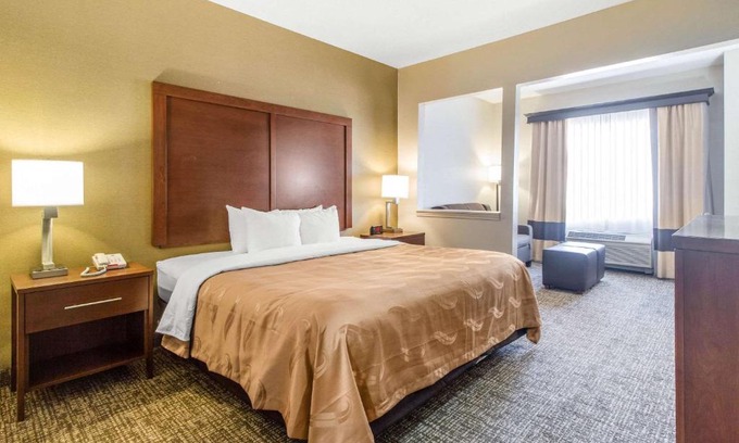 Corbin Hotel | Quality Suites Corbin North