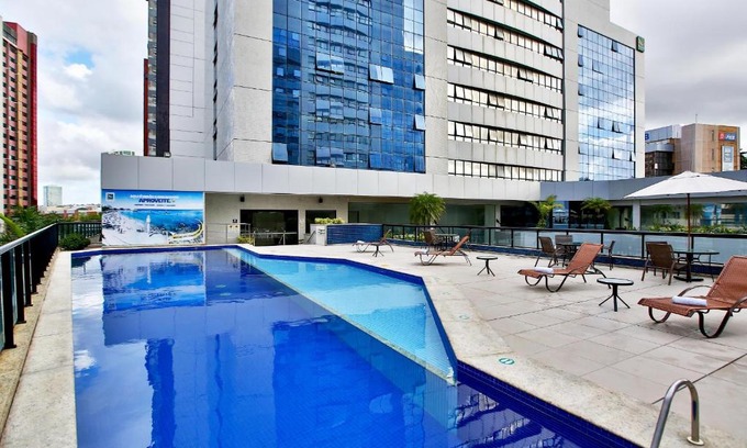 Costa Azul Hotel | Quality Suites São Salvador