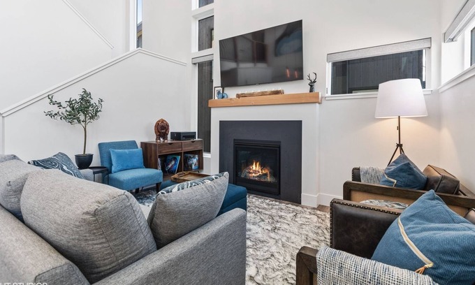 Whitefish Casa | Quarry B8 -The Eagle`s Nest at The Quarry! Stunning home with lots of amenities!