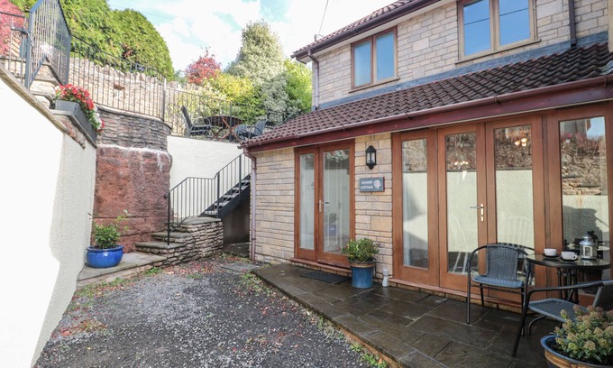 Cheddar Cabaña | QUARRY COTTAGE, family friendly, with a garden in Draycott