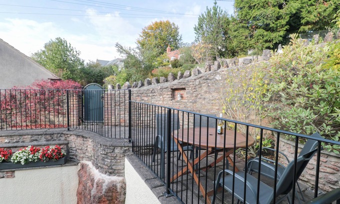 Cheddar Cabaña | Quarry Cottage