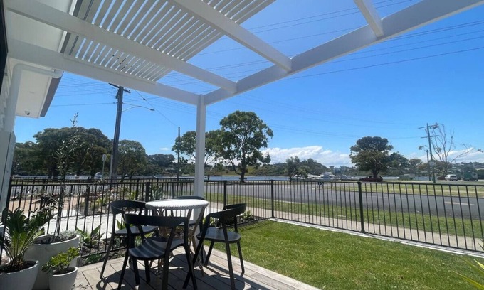 Lakes Entrance Apartamento | Quarterdeck 2br *Waterfront* Apartment