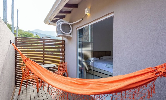 Pontal da Cruz Cama Y Desayuno | Quarto à 300m do mar com Wi-Fi e ar-condicionado