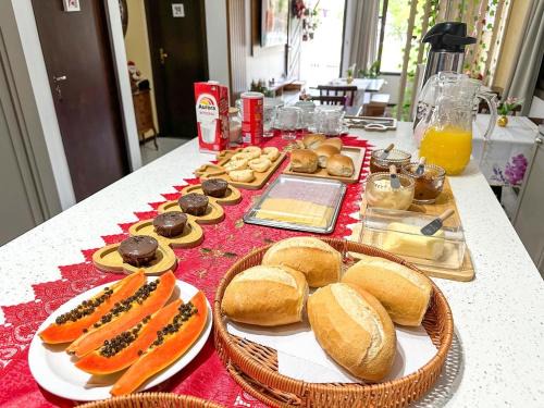 Ze Amandio Cama Y Desayuno | Quarto 3 - Hospedaria Orquídeas de Bombinhas - com delicioso café da manhã incluso
