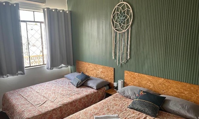 Centro Cama Y Desayuno | Quarto 6 no Centro de Itajaí, Ar+SmartTv
