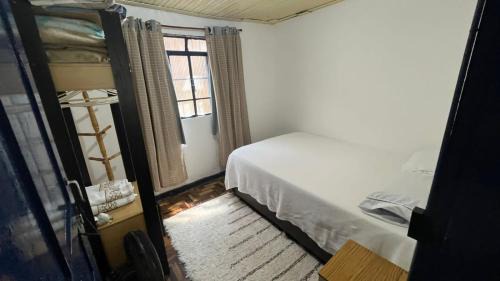 Ouro Preto Casa | Quarto Britney