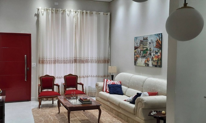 Americana Casa | Quarto com Banheiro Anexo de uso Exclusivo
