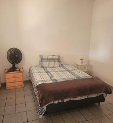 Saude Casa | Quarto Disponível em Sobrado