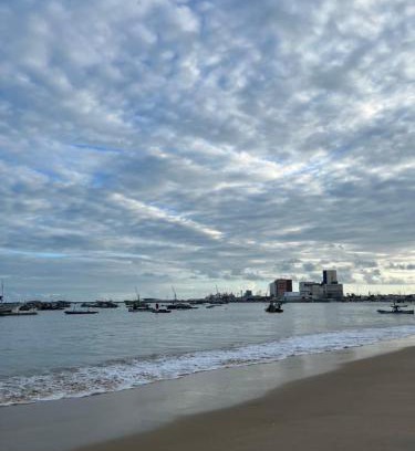 Mucuripe Casa | Quarto privativo na Av Beira mar apto familiar