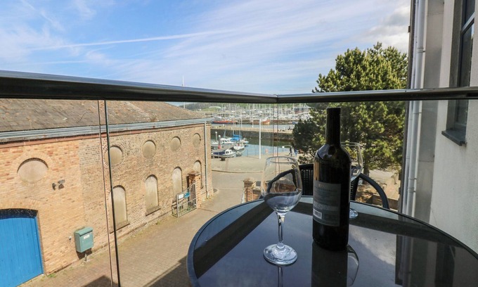 Whitehaven Cabaña | QUAYSIDE APARTMENTS, family friendly in Whitehaven