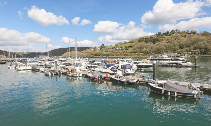 Dartmouth Cabaña | Quayside, Dart Marina