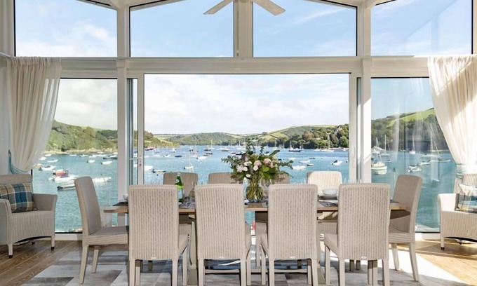Salcombe Cabaña | QUAYSIDE, ideal para familias, con un jardín en Salcombe, Ref 995734