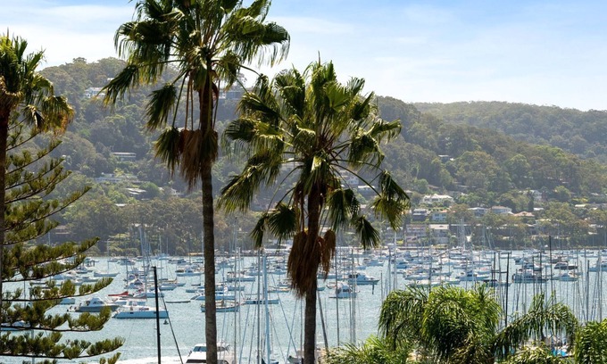 Newport Casa | Qubec DIX by Palm Beach Holiday Rentals