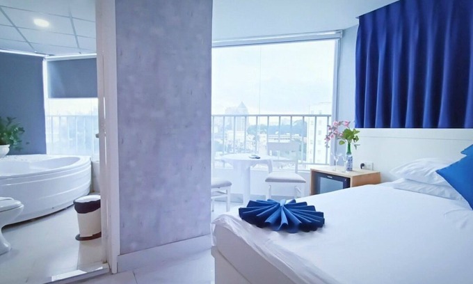 Ben Nghe Hotel | Queen Central Apartment Hotel
