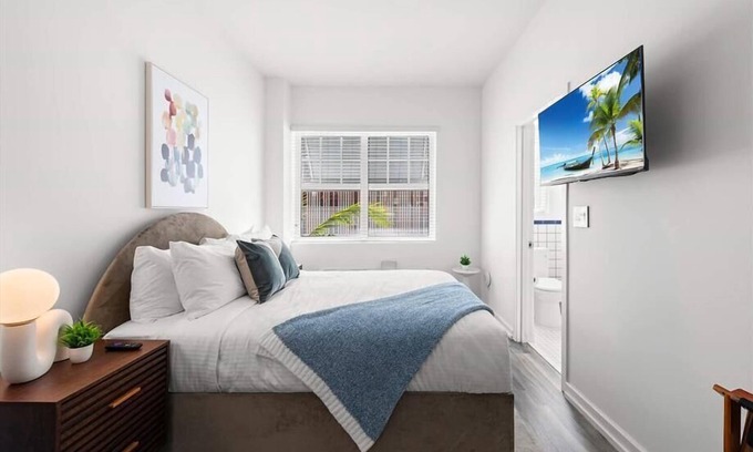 West Avenue Hotel | Queen Jr Studio w/ Hotel-style Amenities + Free Toiletries