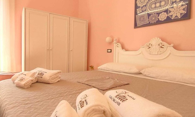 Novoli Apartamento | Queen Room "Lace and Lace" with hot tub x guests