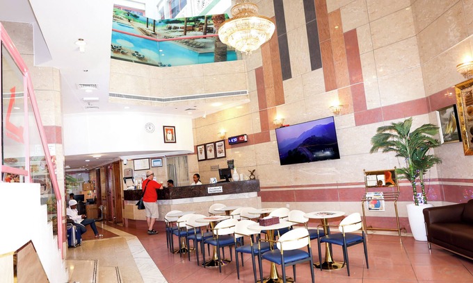 Al Sabkha Hotel | Queen's Hotel
