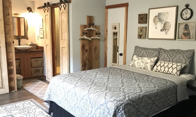 Willow Glen Casa | Queen studio apartment