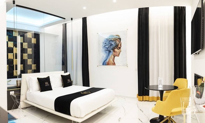 Crotone Cama Y Desayuno | Queen Suite with Jacuzzi - B&B Kreart Suites & Rooms