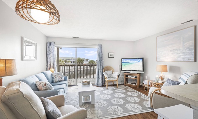 Emerald Isle Condominio | Queens Court 3102, Oceanview Condo in Emerald Isle, NC!