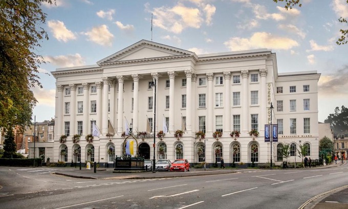 Cheltenham Hotel | Queens Hotel Cheltenham