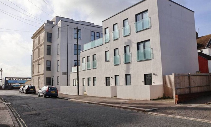 Worthing Casa | Queens House, Worthing
